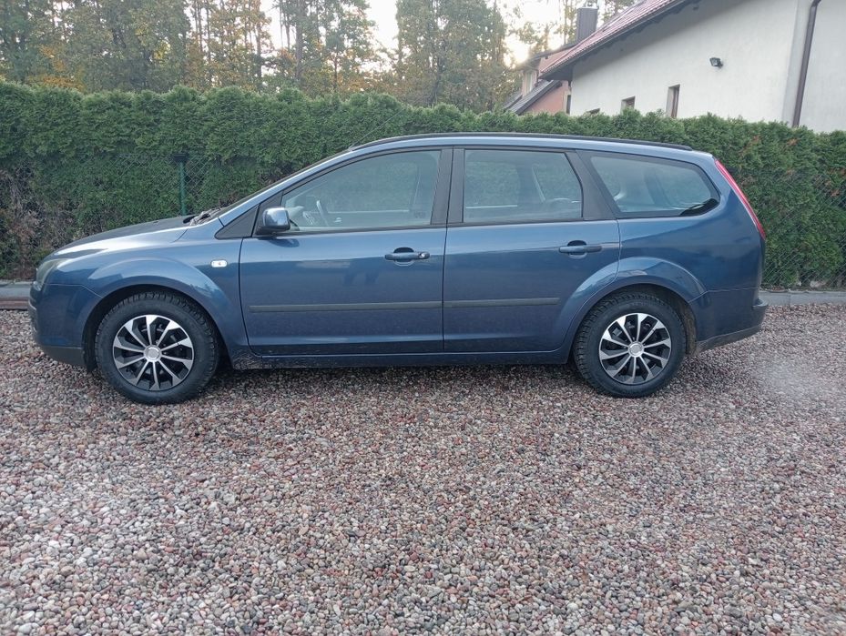 Ford Focus 2006 1.6 b kombi sprowadzony z Niemiec mały przebieg 176tkm