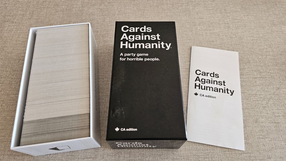 Jogo de cartas "Cards Agaisnt Humanity - Eng - Edição Canada
