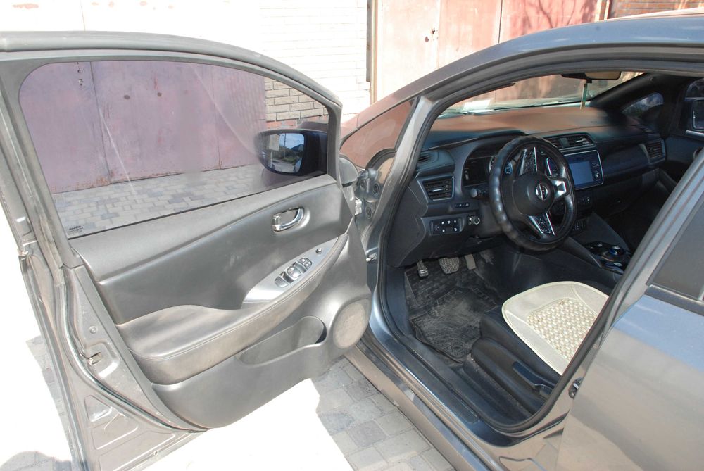 Ниссан Лиф Nissan leaf  2  18 г. 40 кВт