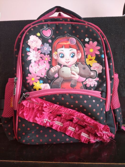 Шкільний рюкзак для дівчинки