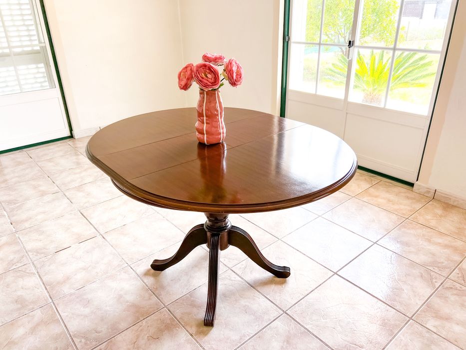 Mesa de jantar em madeira maciça como NOVA (entrega gratuita)