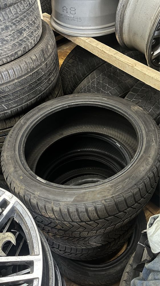 Зимова гума 225 / 45 R 18