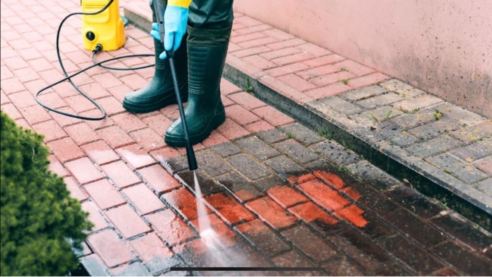 Zakładanie Trawników Czyszczenie Dziełek Niwelacja Terenu Równanie