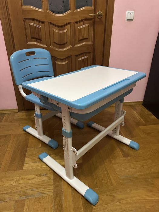 Парта шкільна дитяча з кріслом