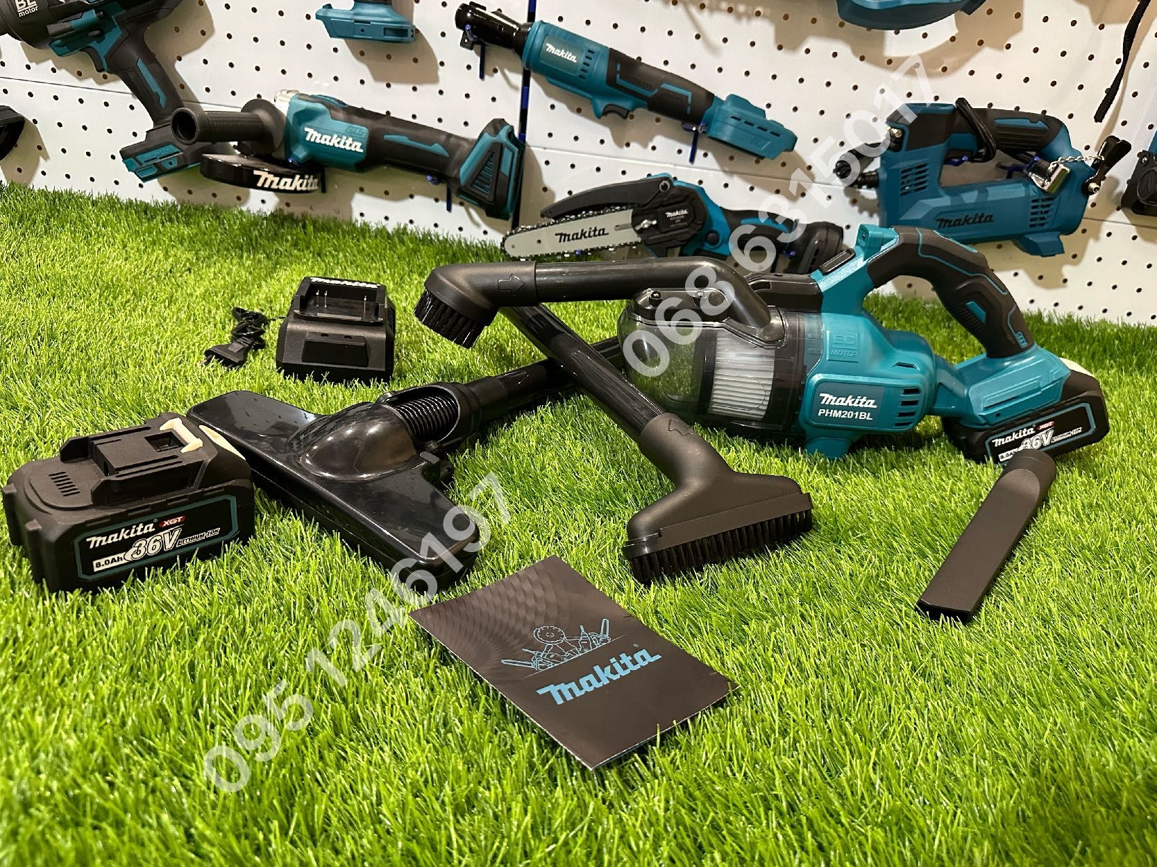 Аккумуляторный пылесос Makita PHM201BL с АКБ 36V 8Ah объем бака 600мл
