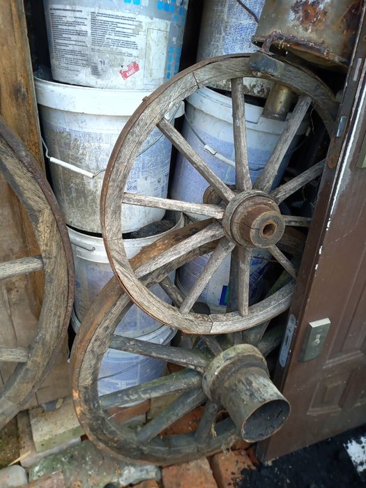 Koła od wozu drabiniastego