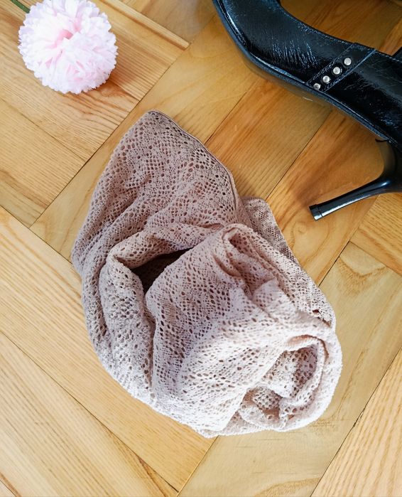 Beżowe kabaretki Calzedonia L