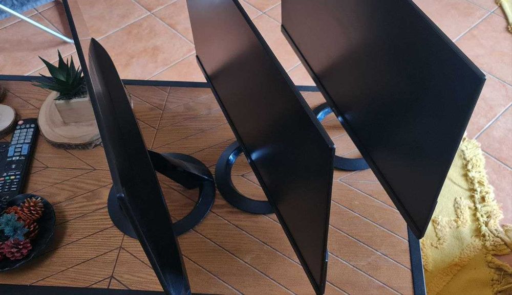 3 Monitores ASUS VZ279HE (27'' Full HD - LED IPS (Ultra FINOS)