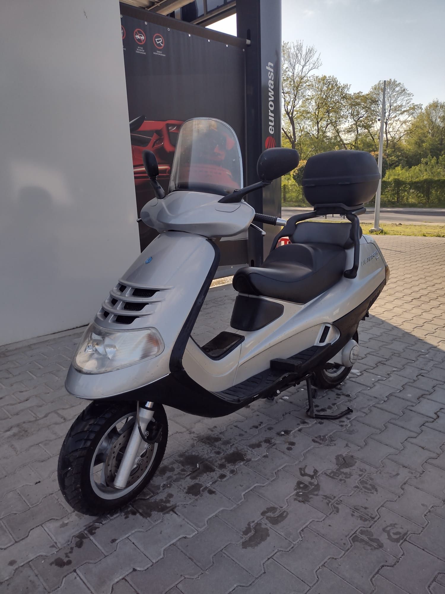 Piaggio Hexagon 125