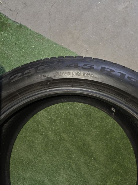 Sprzedam opony letnie Pirelli 255/45R19
