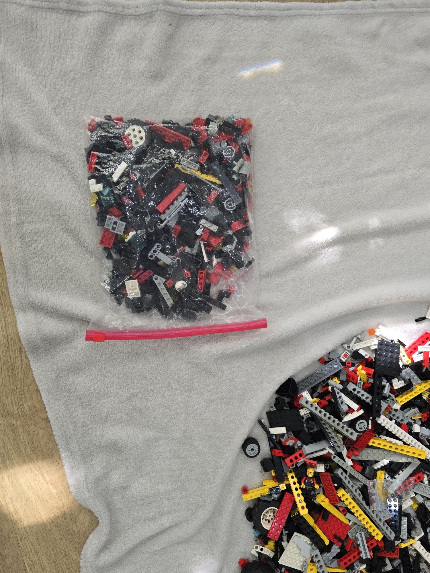 Sprzedam klocki lego technic
