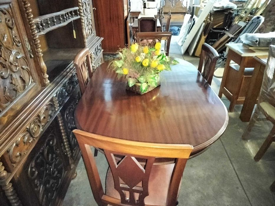 Sala de Jantar Completa em Madeira