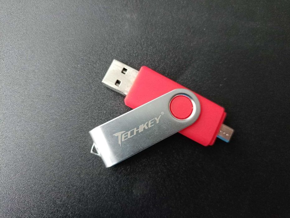 Pendrive 4GB USB 2.0 – Czerwony