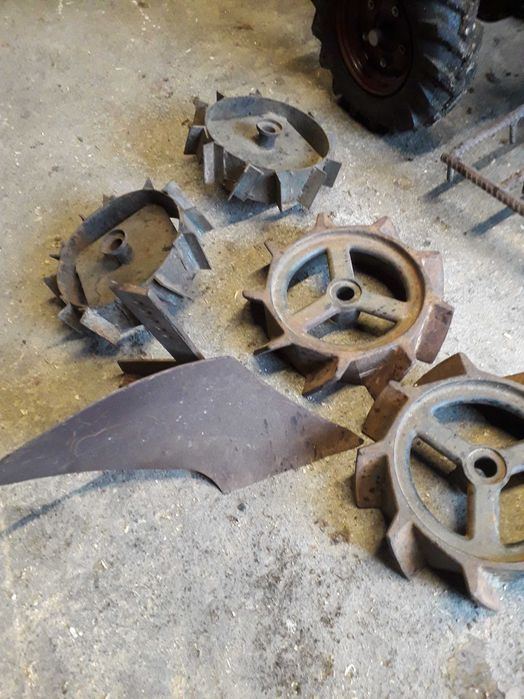 Traktorek ogrodowy dzik glebogryzarka