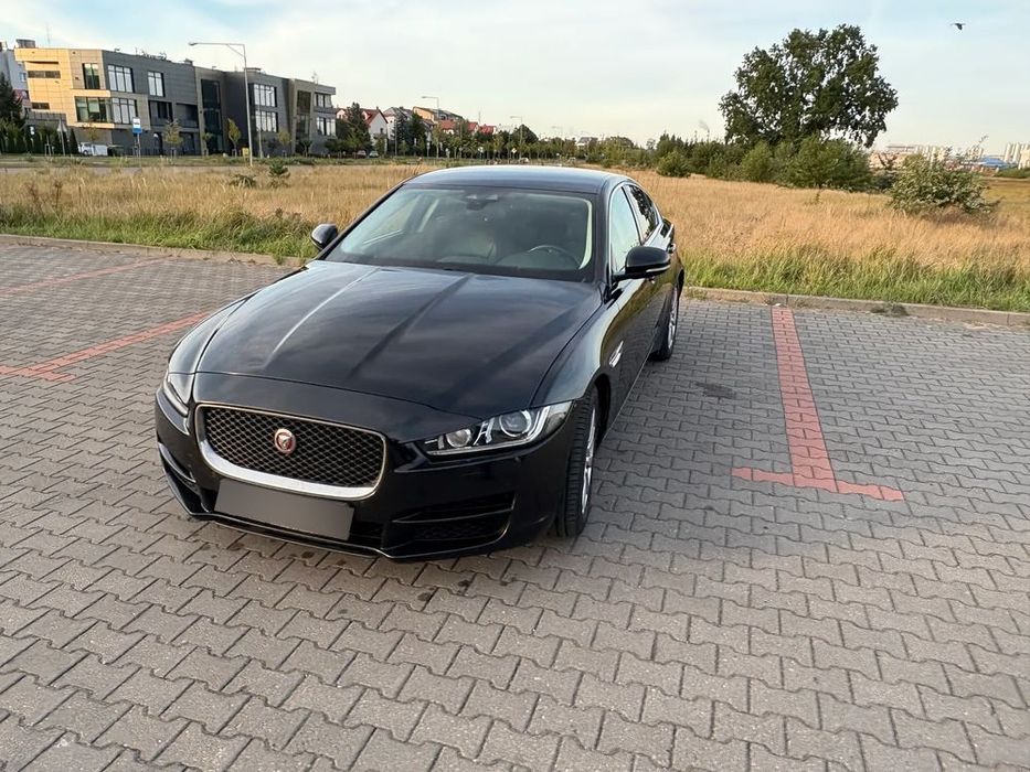 Jaguar XE Jaguar XE polski salon bezwypadkowy