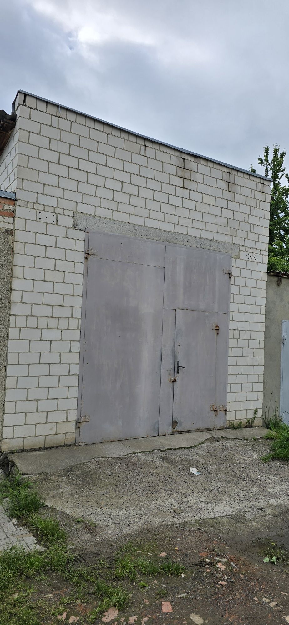 Продам гараж в районі ПТУ