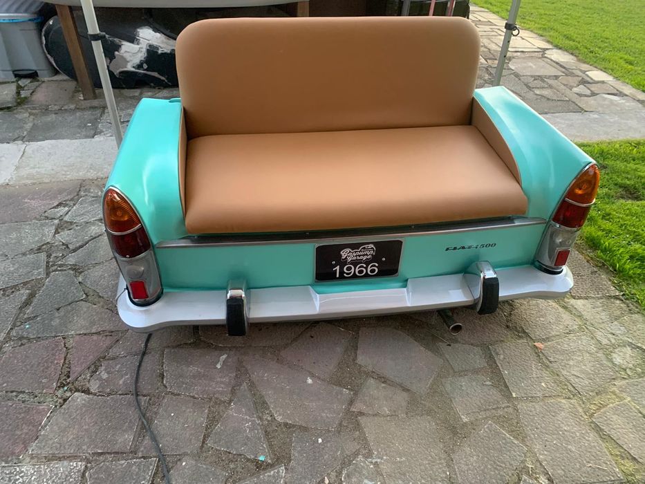 Sofá Americano. Sistema de som e luz