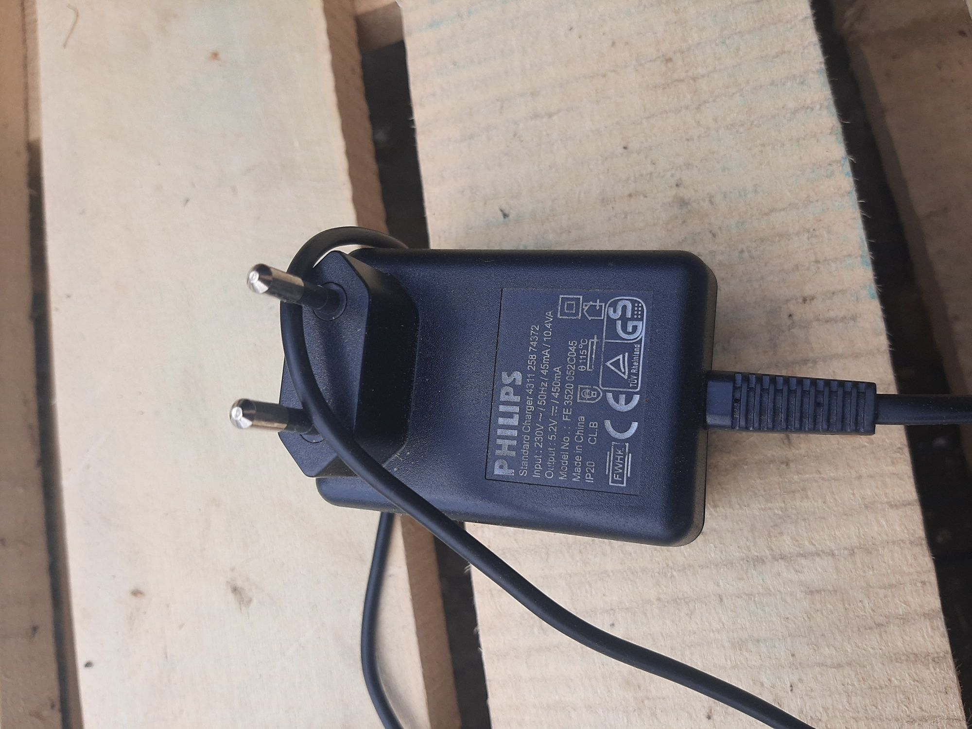 Зарядное устройство к Siemens, Samsung и Phillips