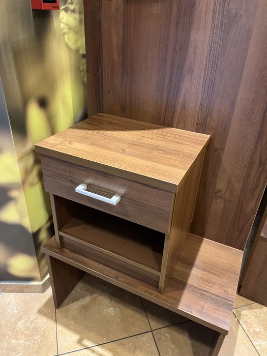 Garderoba  + szafka - Stan bardzo dobry.