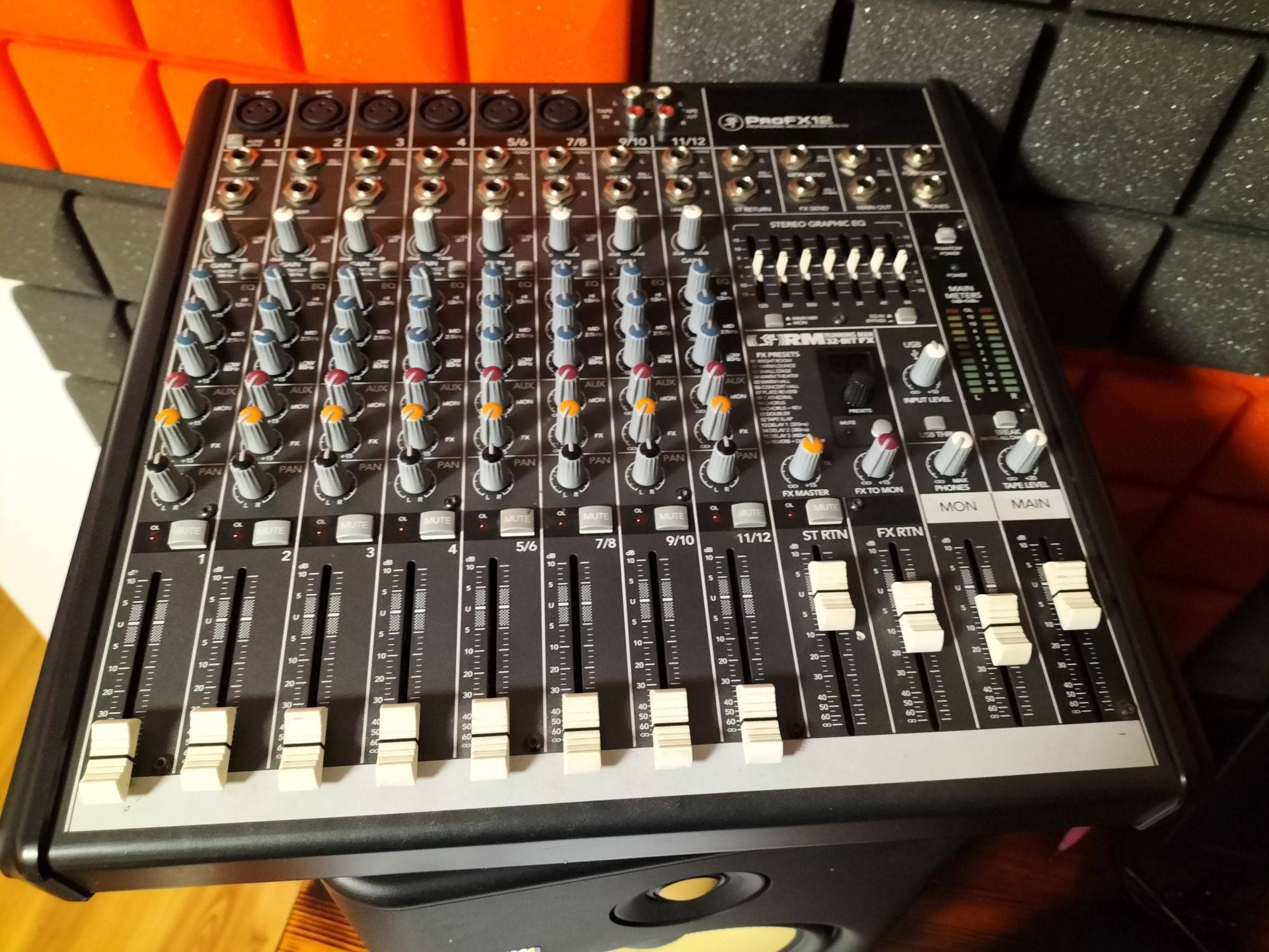 Mackie fx 12 mk2