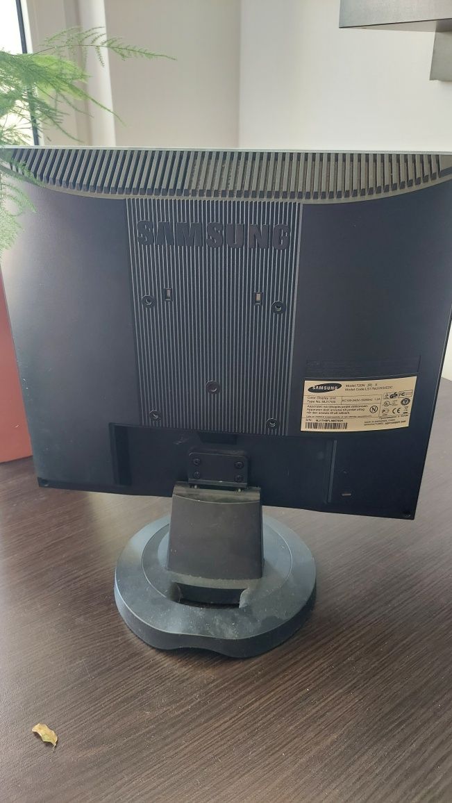 Monitor Samsung 720N - 17 cali