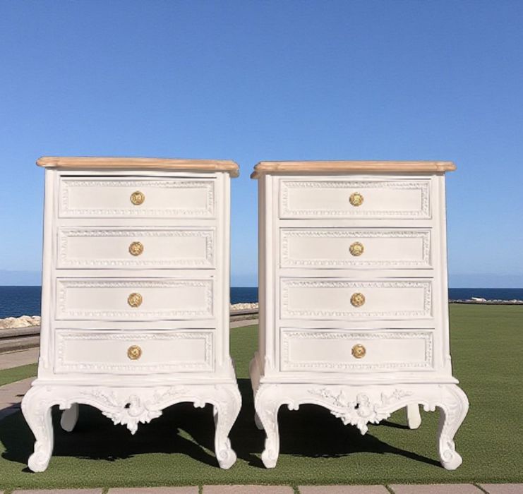 Mesas de cabeceira estilo D. José