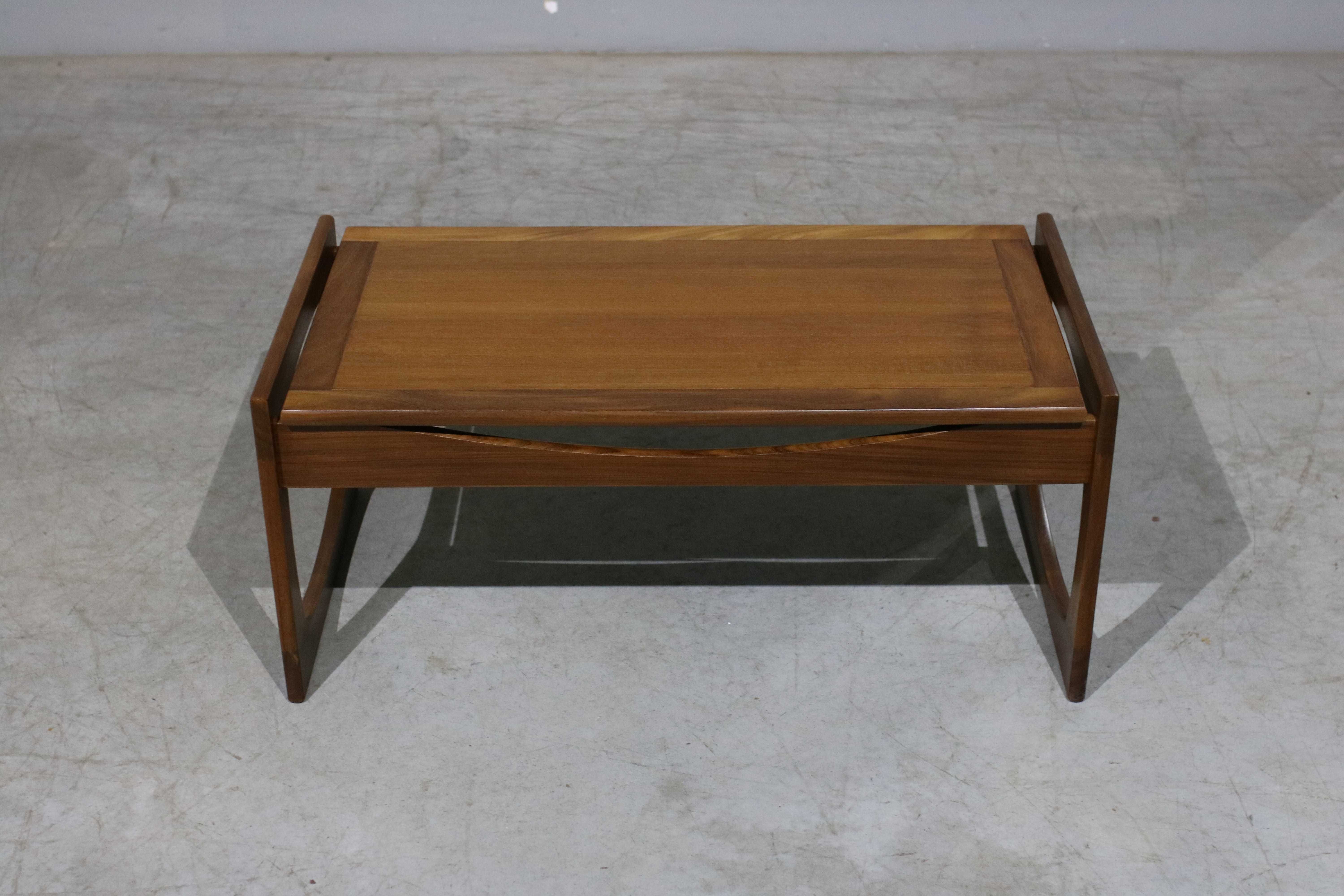 Mesa de centro nórdica em teca | Mid-Century Modern