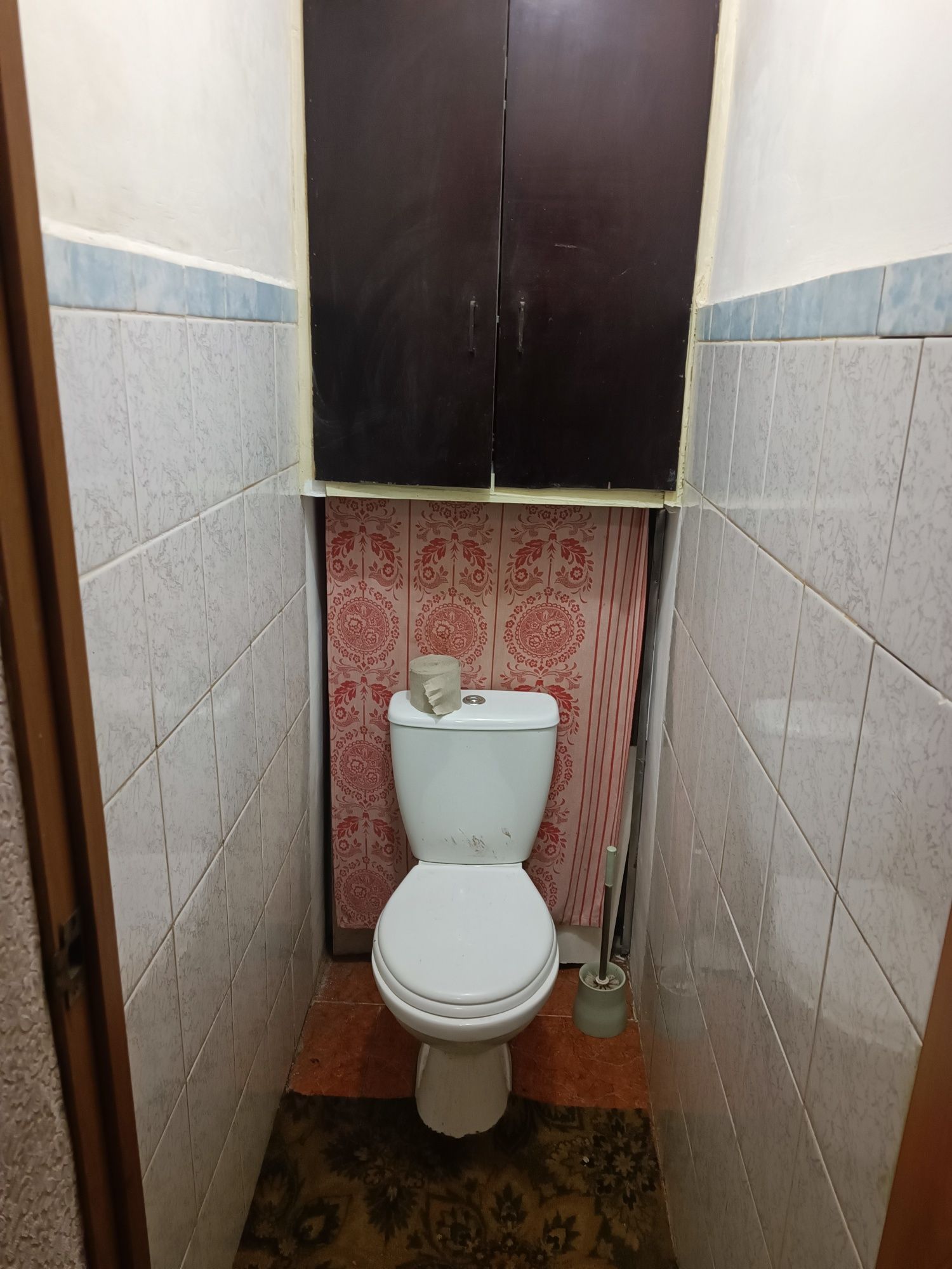 продаж чотирьохкімнатної квартири на крошні