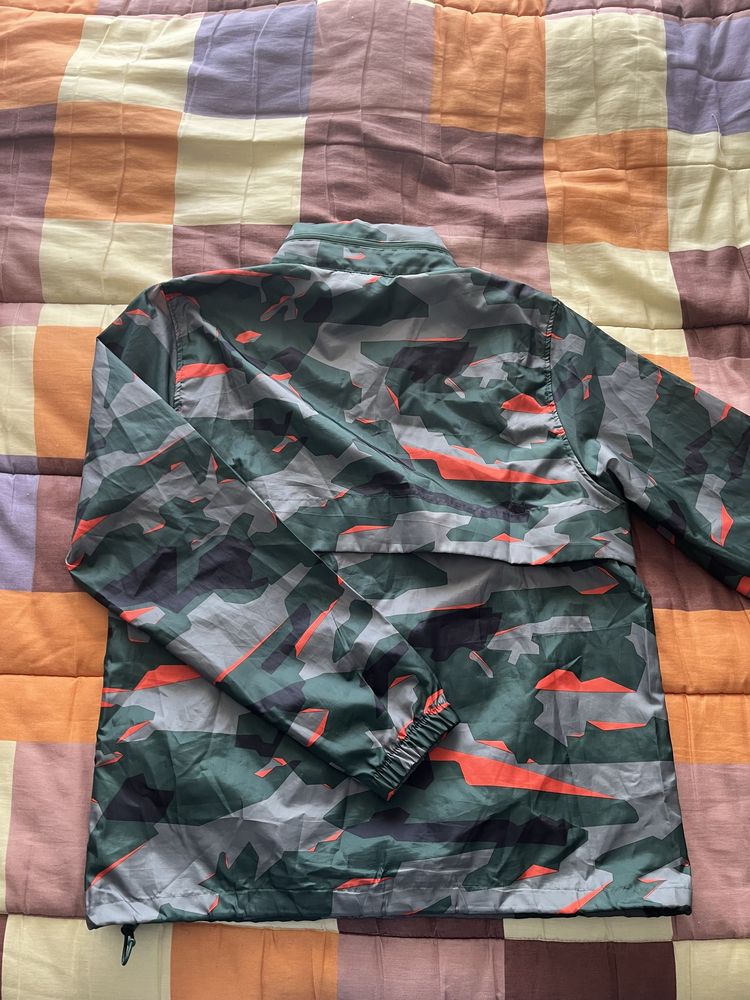 Casaco Corta-Vento Nike (VERSAO LIMITADA)