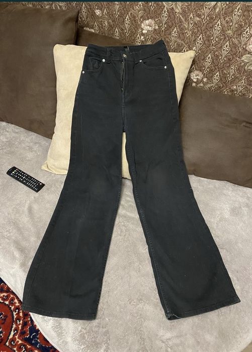 Віддам жіночий одяг в гарному стані