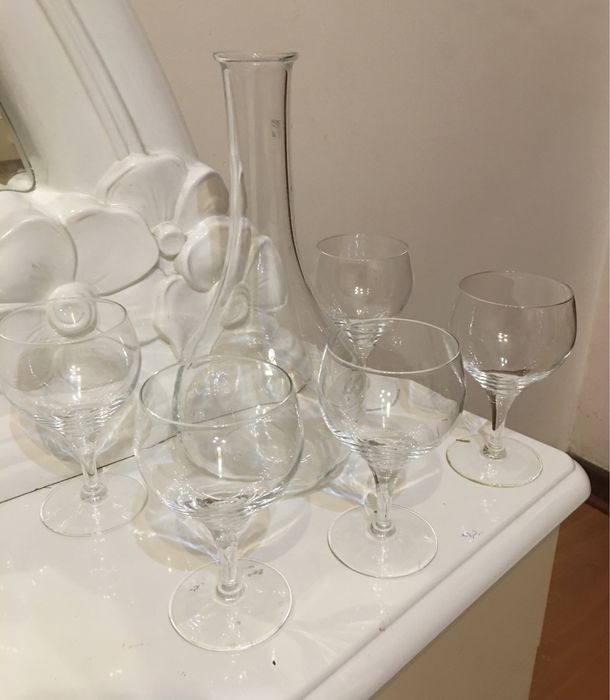 Garrafa para o Vinho com 5 Copos da Light & Music