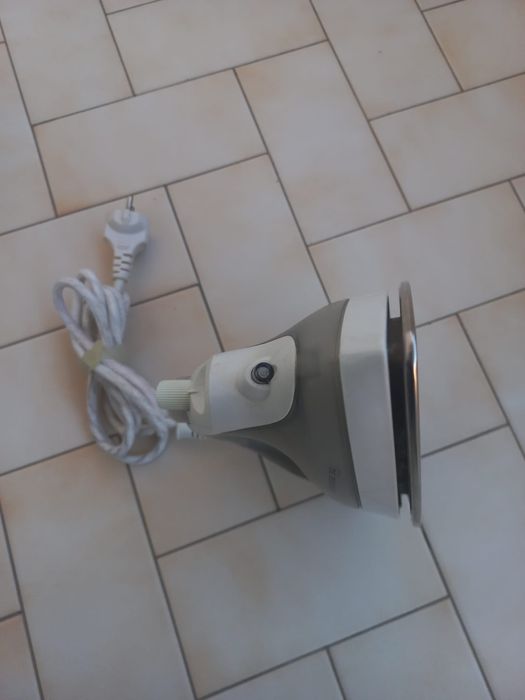 Ferro a vapor Ufesa Clarrise 90