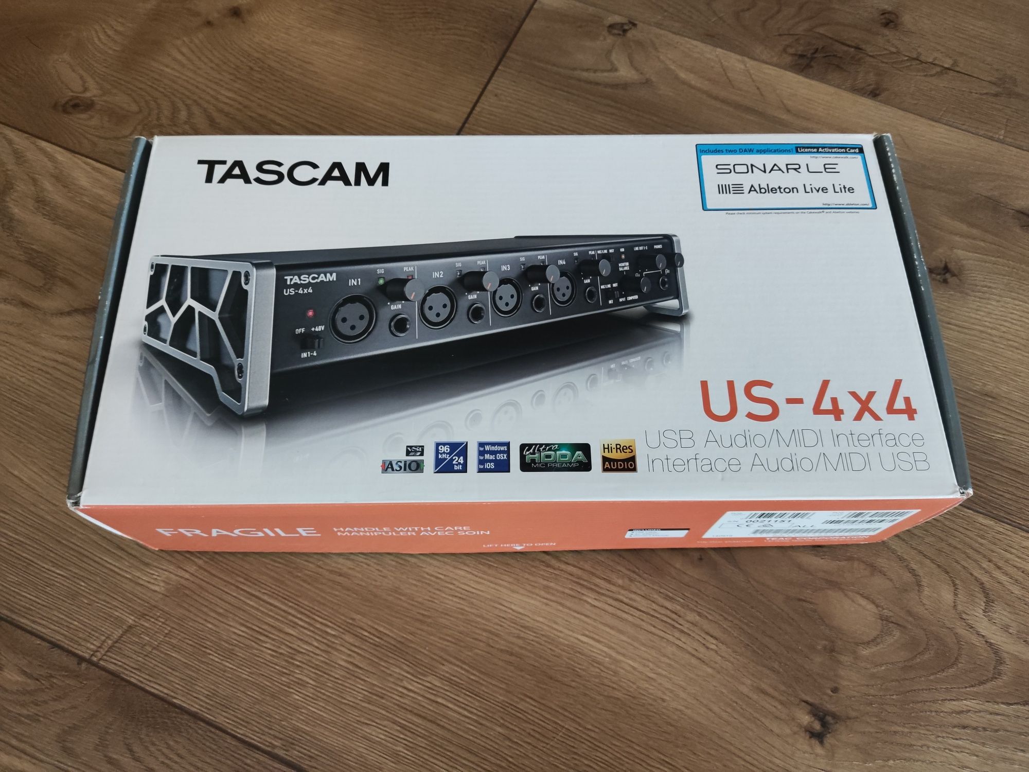 Tascam US-4x4 USB Iterface audio / karta dźwiękowa