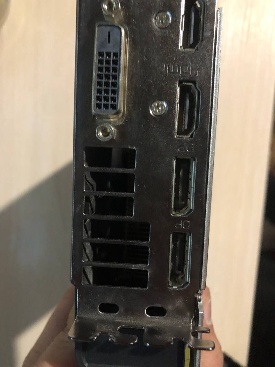 Продам видеокарту RX 480 Sapphire Nitro 8GB

Продаю видеокарту RX 480