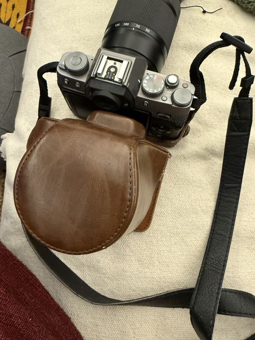 Fujifilm XT100 com objetivos 15-45 e 50-253