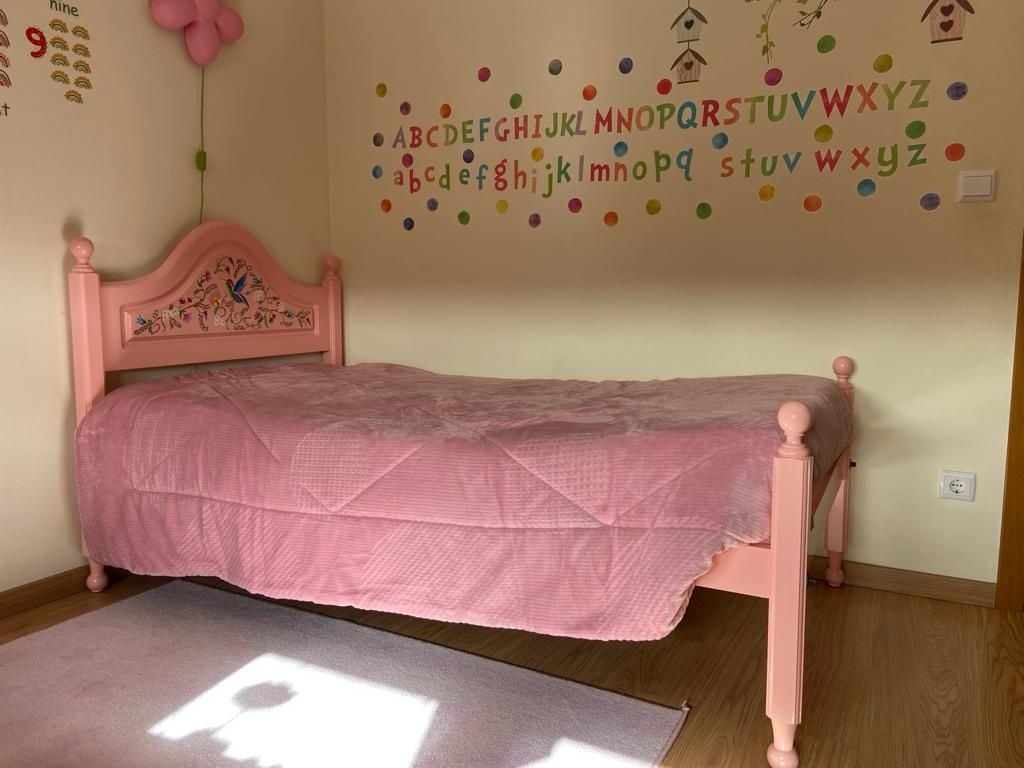 Cama de criança reciclada