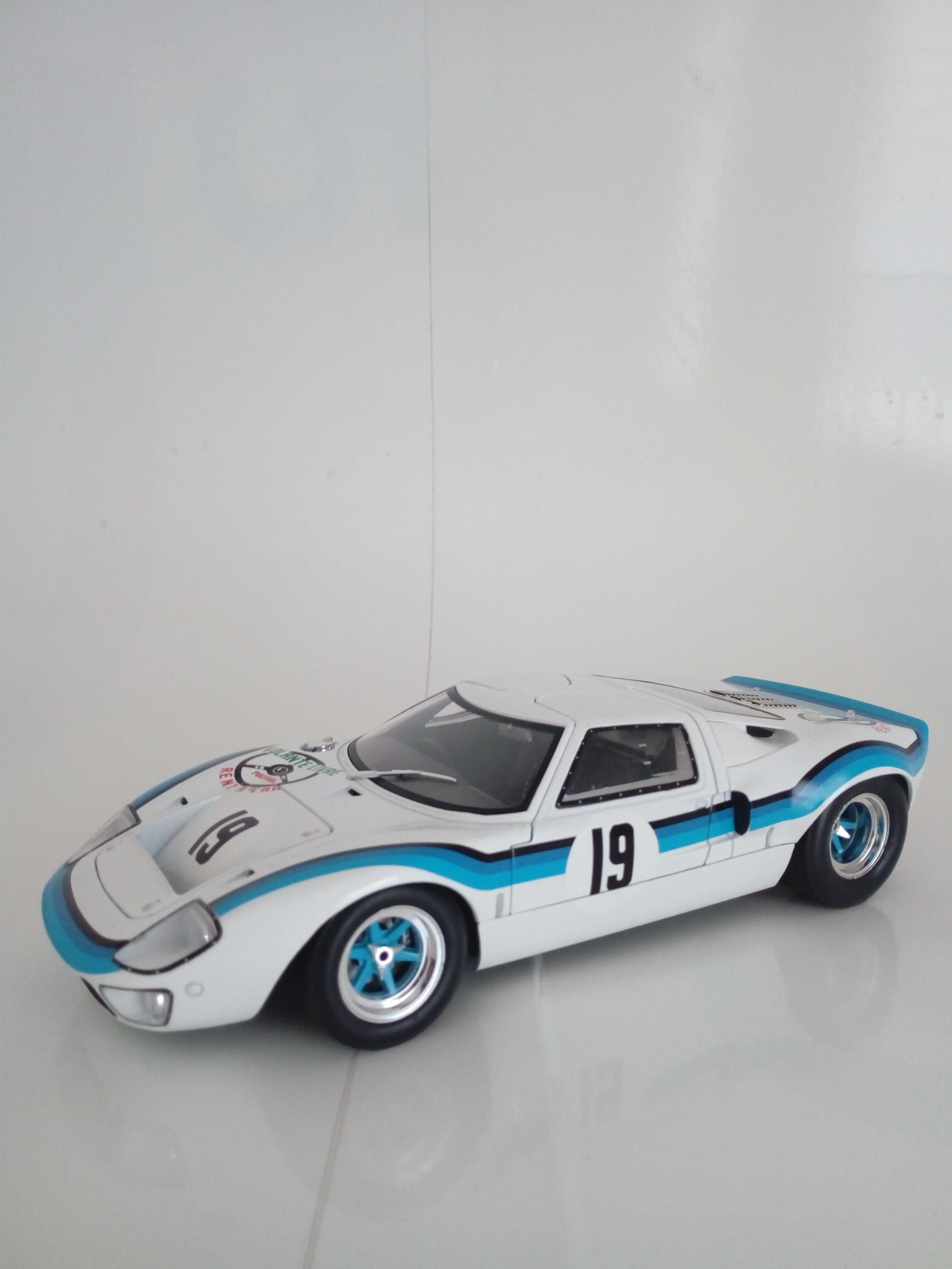 Carro Miniatura do FORD GT 40 MK I - ANGOLA CHAMPIONSHIP 1973