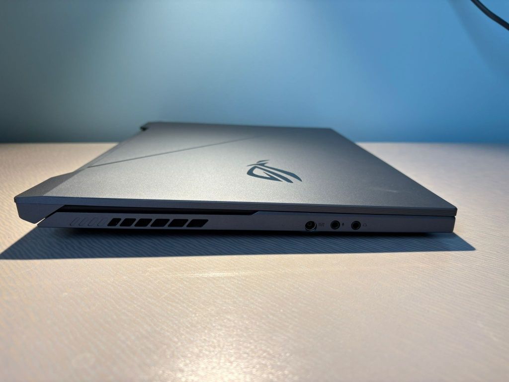 Asus Rog Zephyrus Duo 15 - jak nowy!