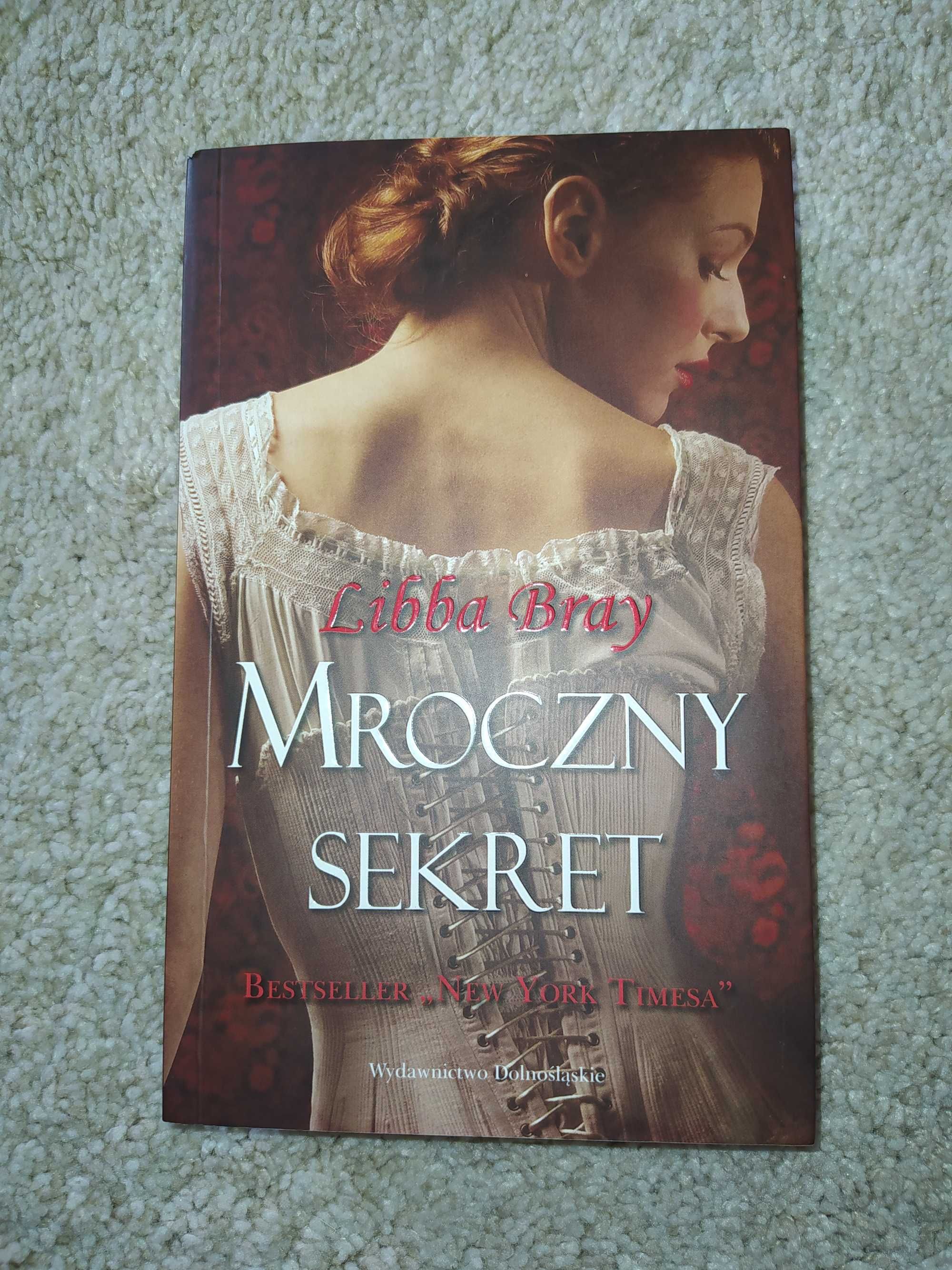 Książka "Mroczny sekret" Libba Bray BESTSELLER