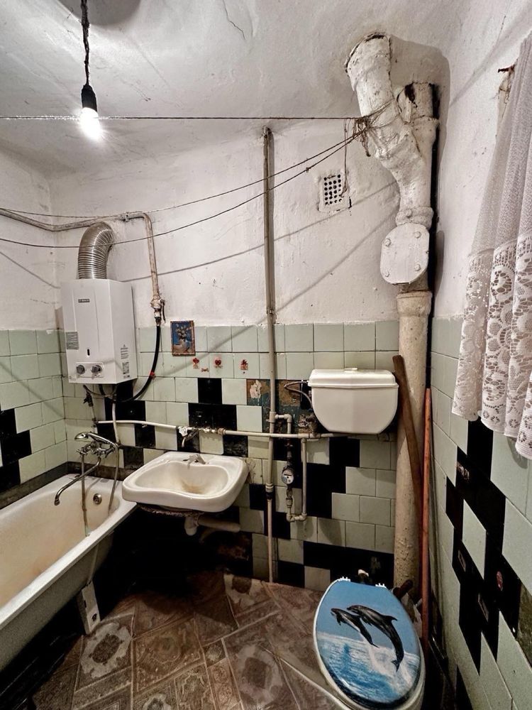 Продаж 2-кімнатна квартира в центрі м. Жидачів, вул. Клубна, 1 (парк)