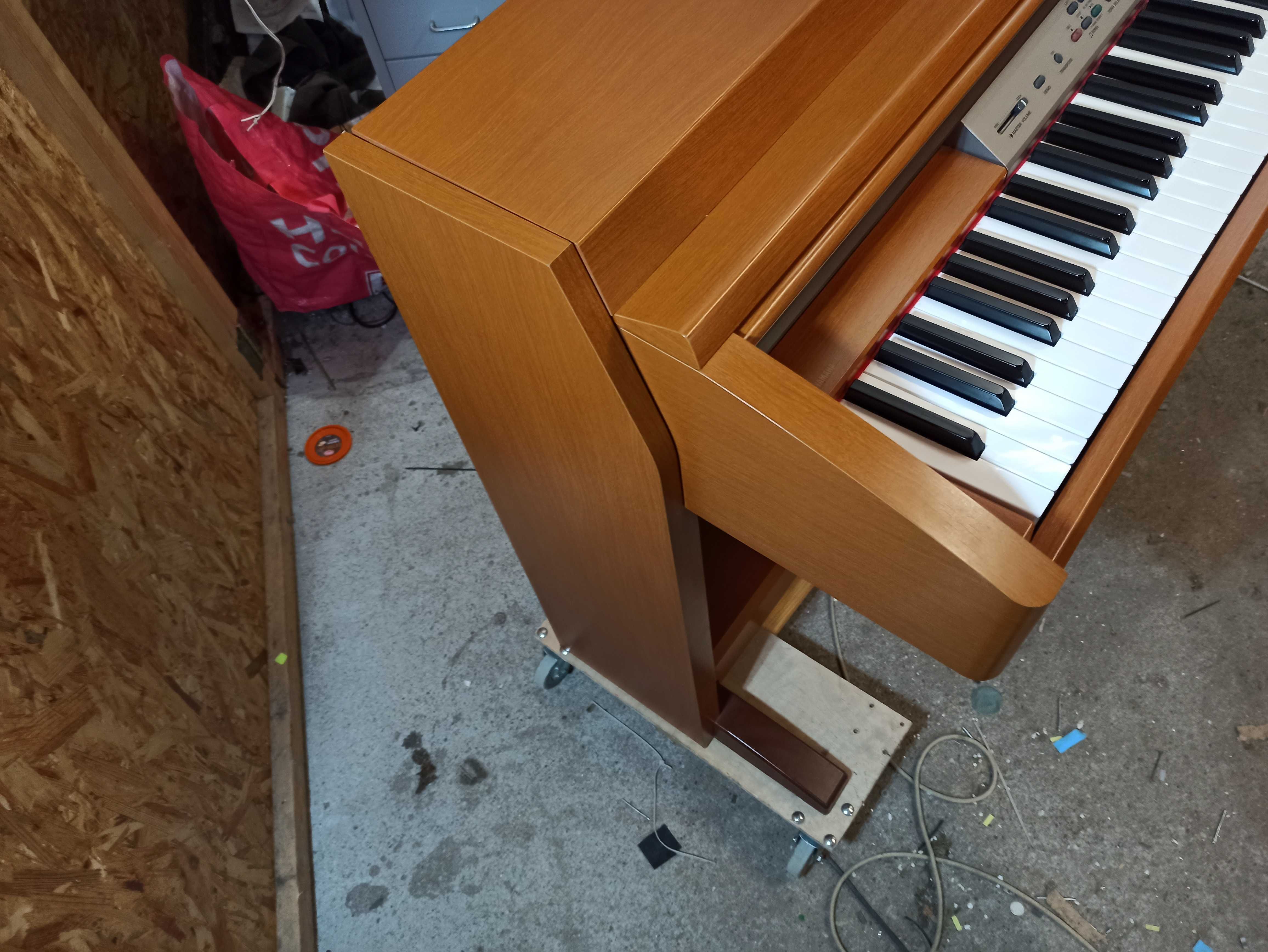 Pianino cyfrowe Yamaha GH3 clavinova 230c epiano.pl