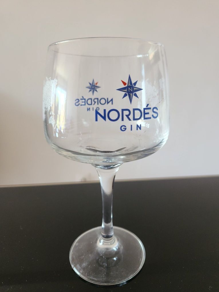 VENDO TAÇAS de vidro (para bar)