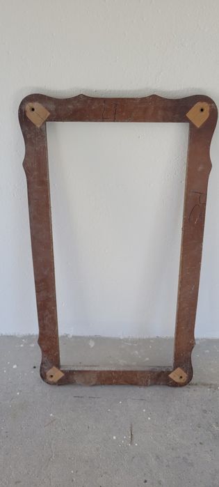 Moldura de espelho antiga