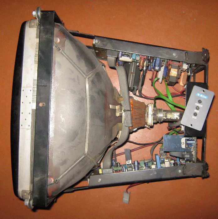 Телевизор- монитор из автобуса. 24 В.