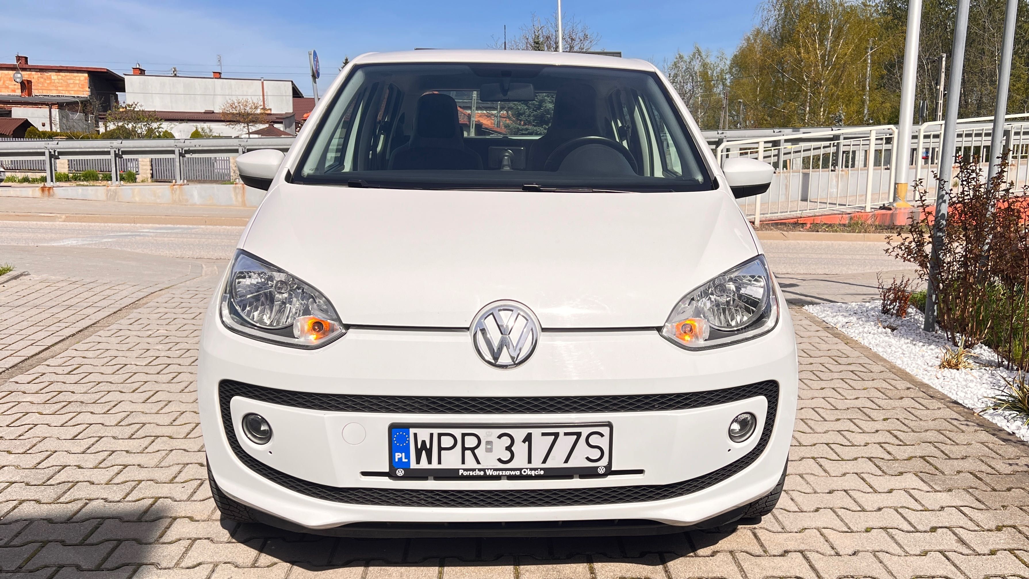 Volkswagen up! high