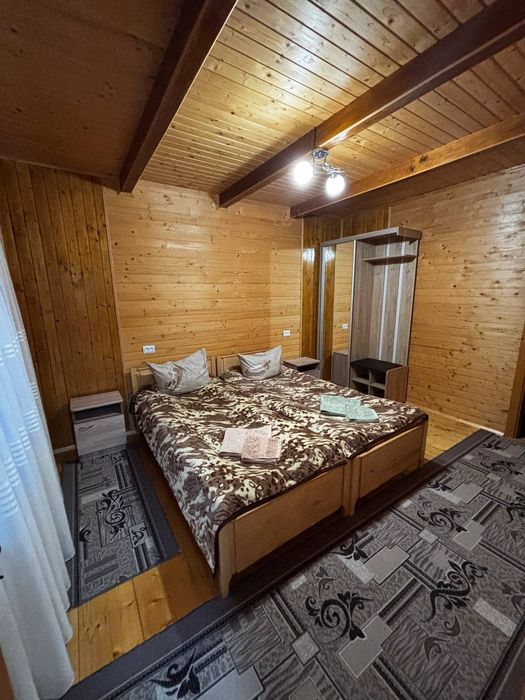 Відпочинок у Карпатах. Садиба "Гірська роса".