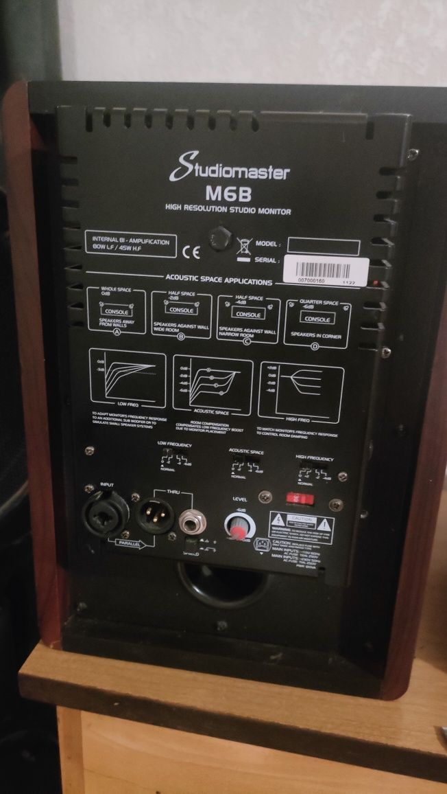 Monitor odsłuchowy Studiomaster M6B