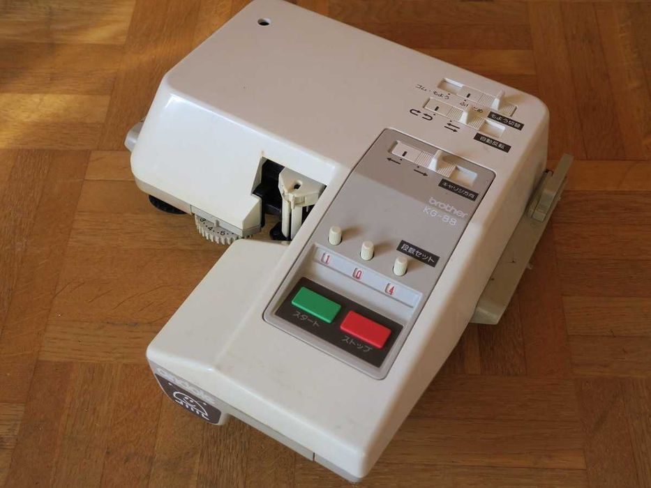 Ремонт в'язальних машин. Кеттелі, роботи, каретки...