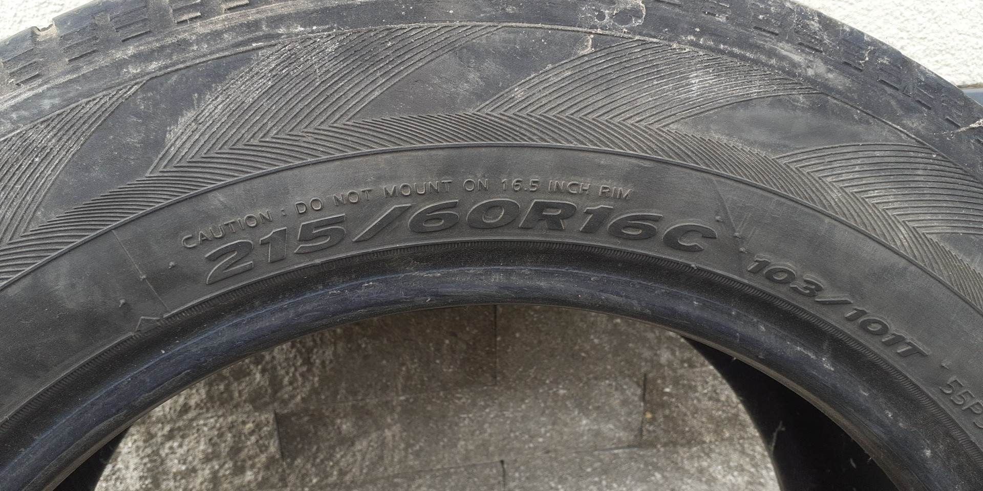 Hankook Winter  RW06  215/60 R16C.