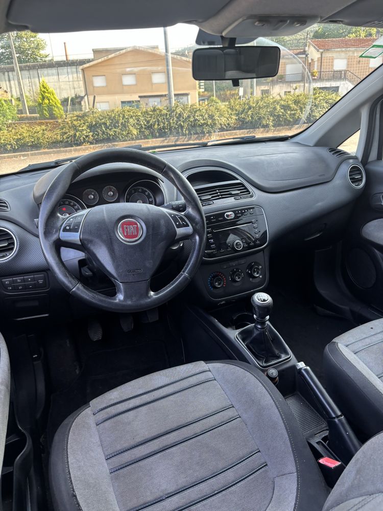 Fiat Punto 1.2 Gasolina - Desde 100€ mês